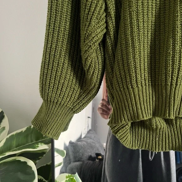 Olive Green Women's Sweater - Picture 3 of 3